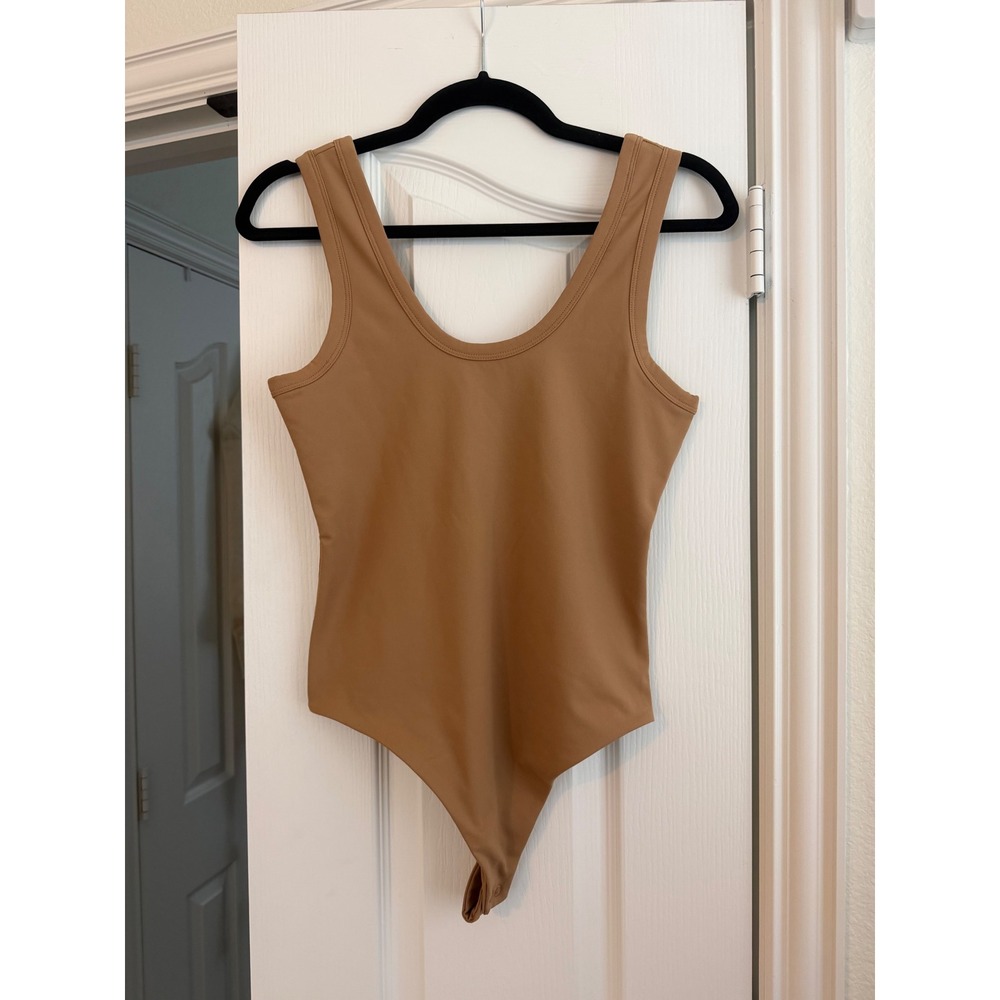 Nuuds Womens Sleeveless Scoop Neck Bodysuit Tan Brown Medium Thong Snap Closure
